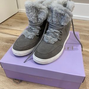 Madden girl wedge booties with faux fur size 8.5